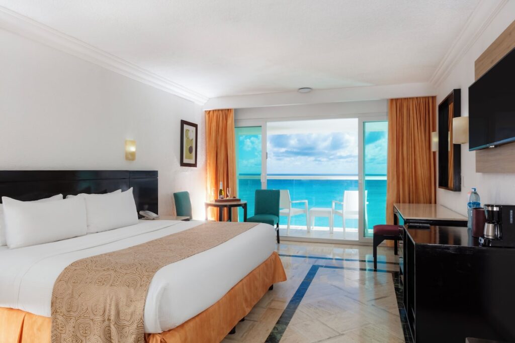 Hotel Krystal Cancun-4